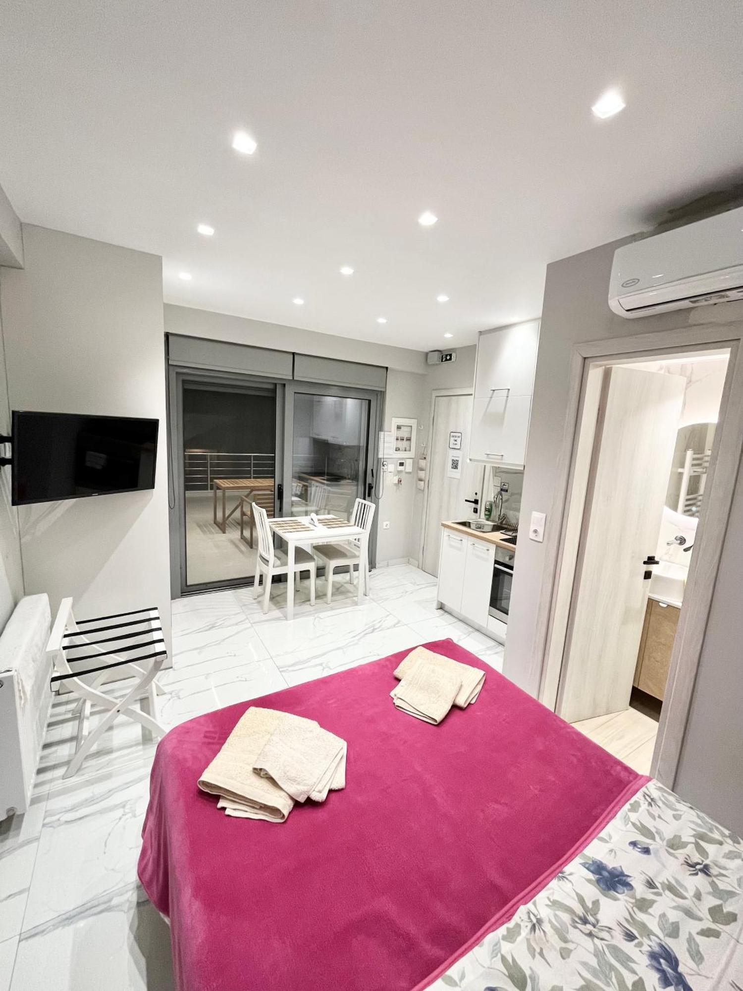 Blueline Apartment 2 Loutráki Esterno foto